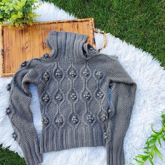 Buffalo By David Bitton Soft Cable Knit Pom Pom Detail Grey Sweater Sz S/P - Picture 7 of 14